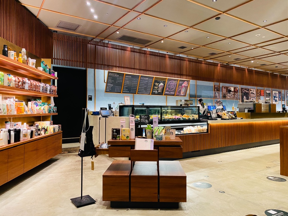 Jr三宮駅東口 海側 から徒歩5分 神戸国 Starbucks Coffee スターバックス コーヒー 神戸国際会館ｓｏｌ店 ツクツク グルメ 投稿型グルメデーターベース