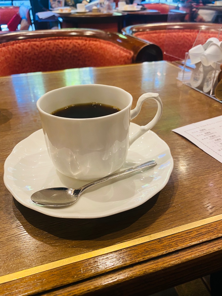 喫茶館 英國屋 三宮磯上通店