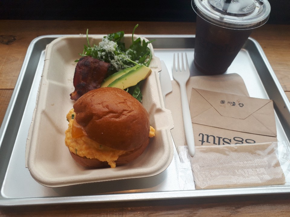 eggslut 新宿サザンテラス店