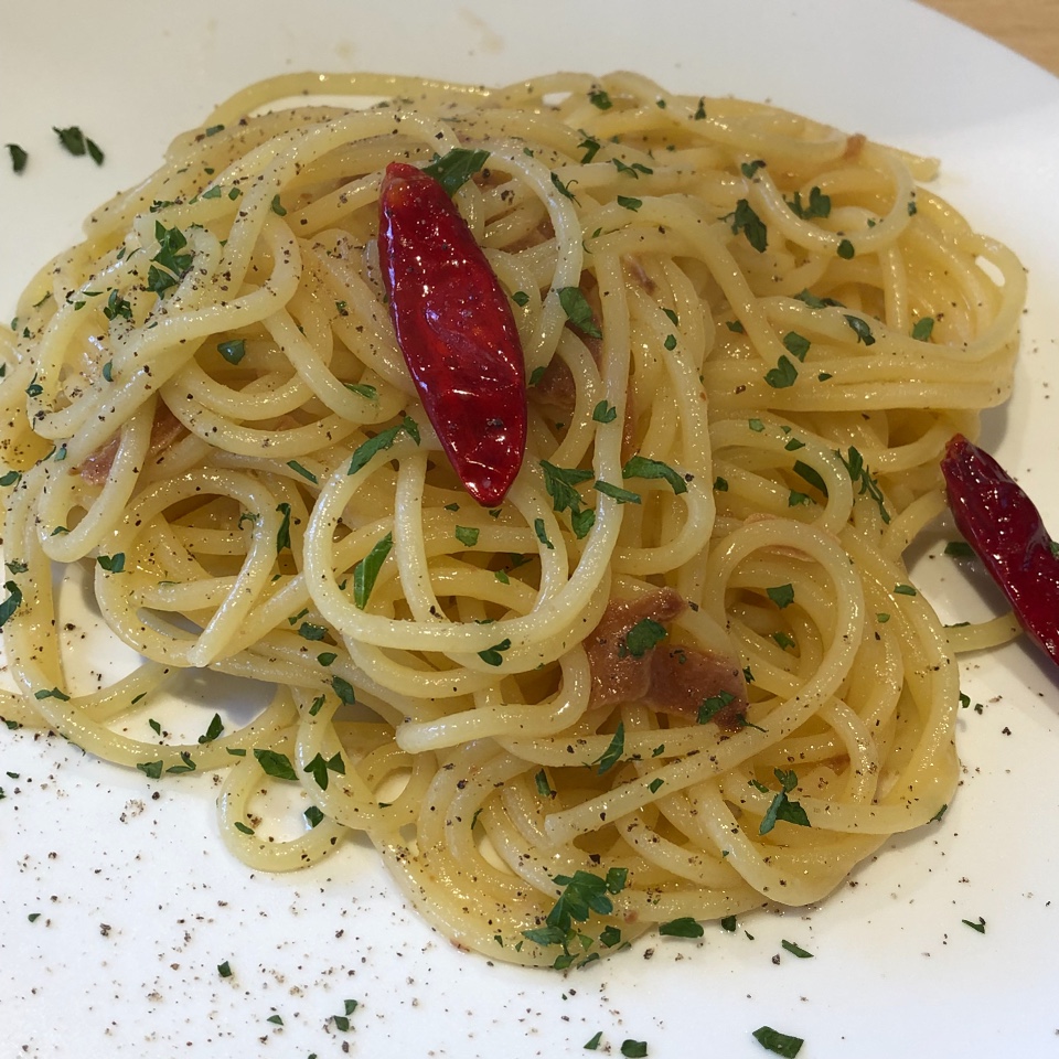 パパは唐揚げ 私はパスタ。糀谷店