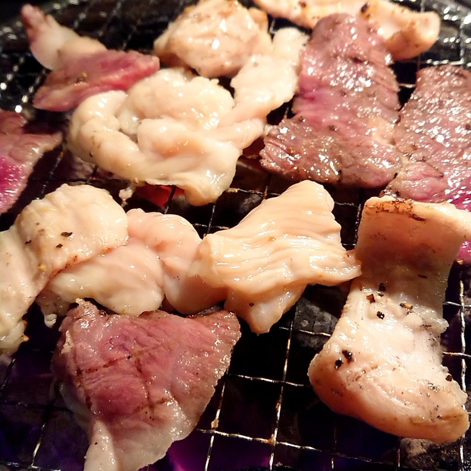 昭和 ホルモン 食堂