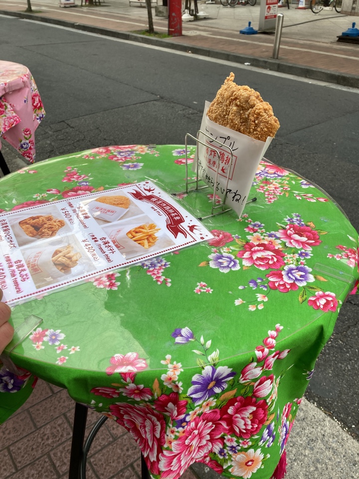 台湾唐揚げのお店です 薄いチキンに 横濱炸鶏排 ツクツク グルメ 投稿型グルメデーターベース
