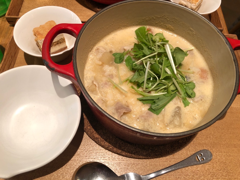 茶鍋カフェ kagurazaka saryo 渋谷マークシティ店