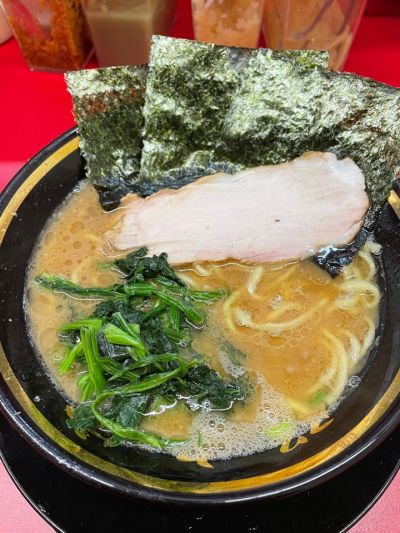 家系ラーメン 王道家直伝 との丸家 どんぶり