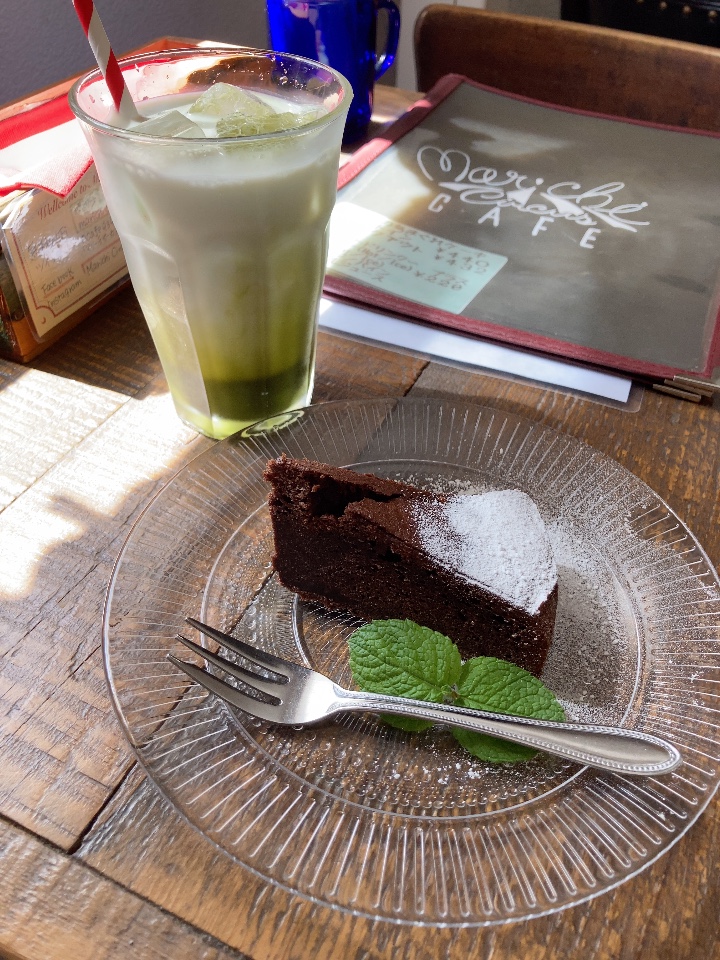 マリーチ サーカス カフェ