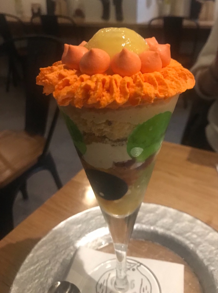 夜パフェ専門店 パフェテリア ベル