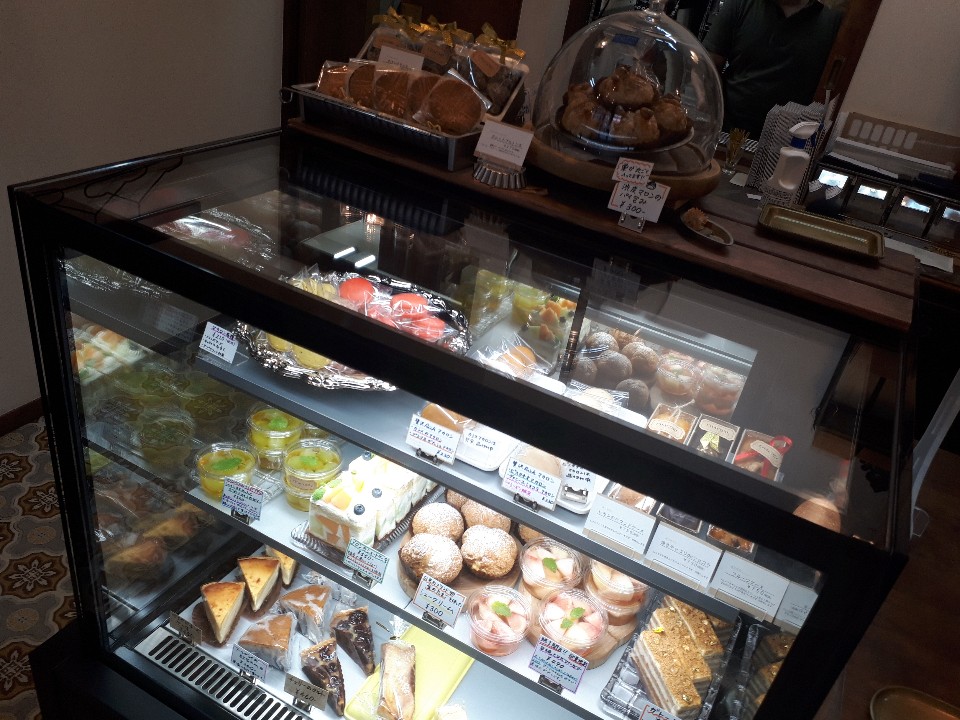 高円寺駅から早稲田通りに出るちょっと Cafe De Patisserie Chacori ツクツク グルメ 投稿型グルメデーターベース