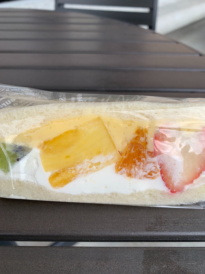 フルーツサンドのお店ラ クンチーナ 西原さわふじマルシェ店 ツクツク グルメモバイル 投稿型グルメデーターベース