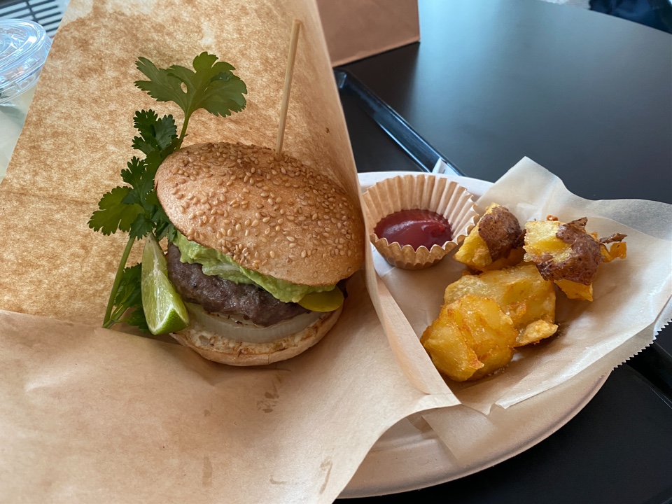 本格的なハンバーガー 羽田空港で気 自由ヶ丘バーガー羽田店 ツクツク グルメ 投稿型グルメデーターベース 本格的なハンバーガー 羽田空港で気 自由ヶ丘バーガー羽田店 ツクツク グルメ 投稿型グルメデーターベース