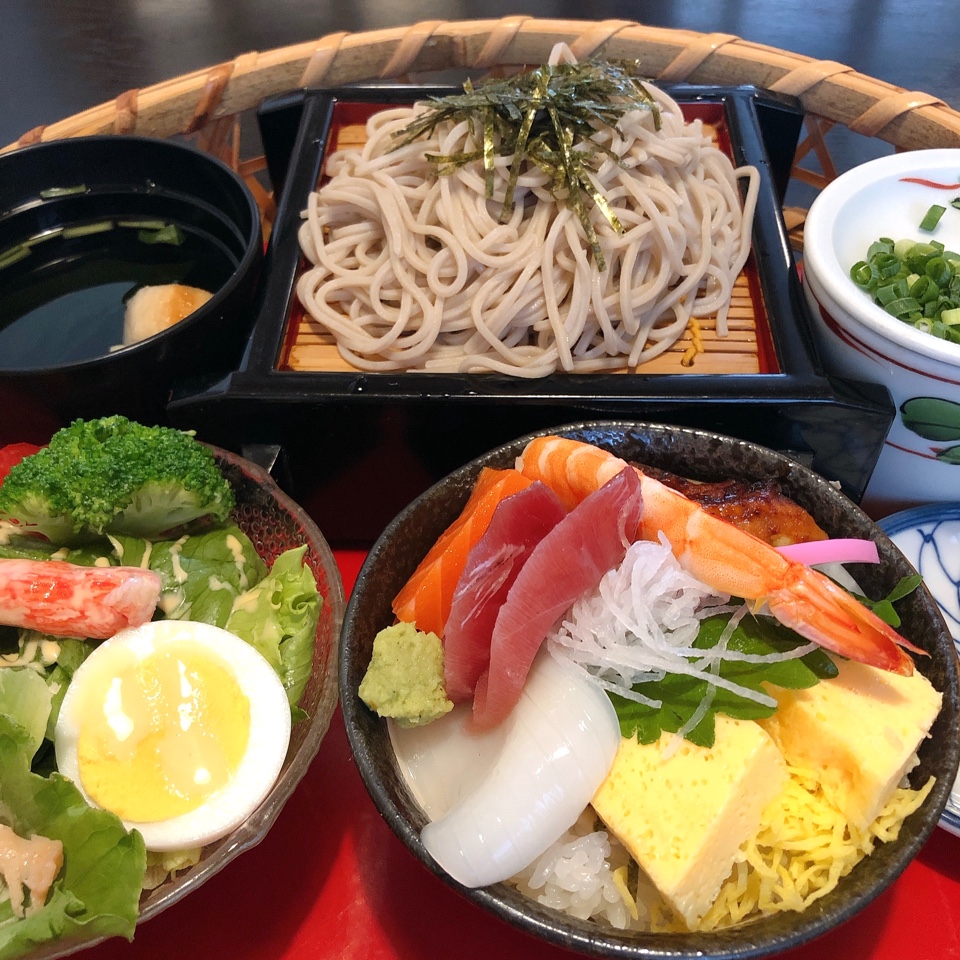 麺・海鮮処 かぶとや