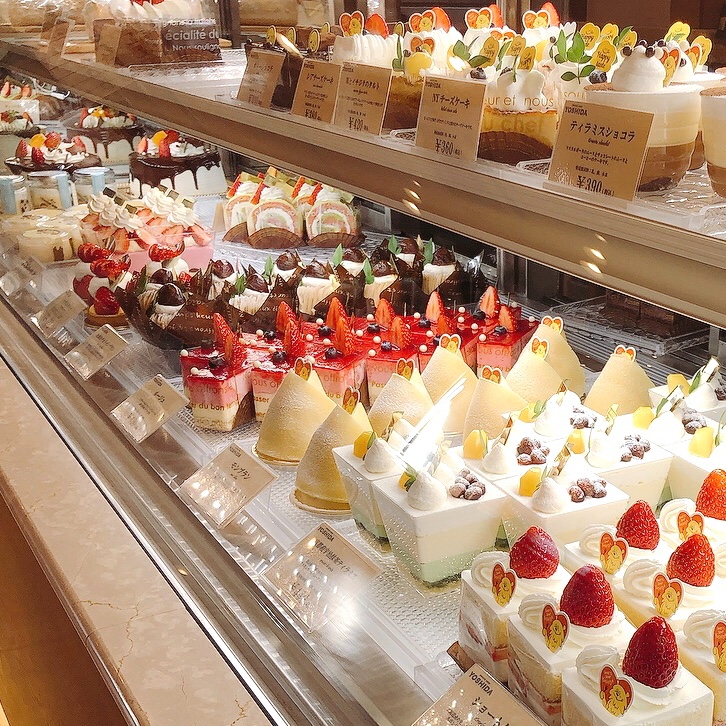 SWEETS SHOP YOSHIDA (スイーツショップ ヨシダ)