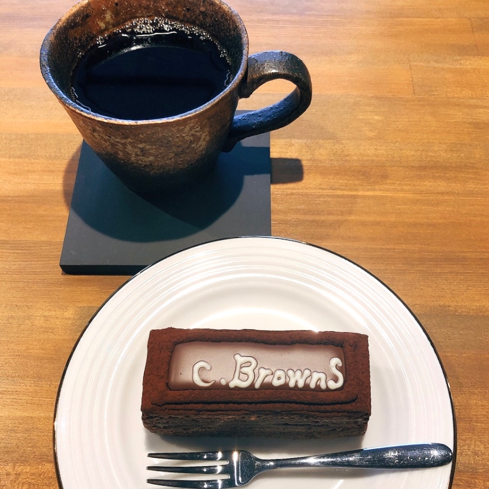 CAFE BROWNS (カフェ ブラウンズ)