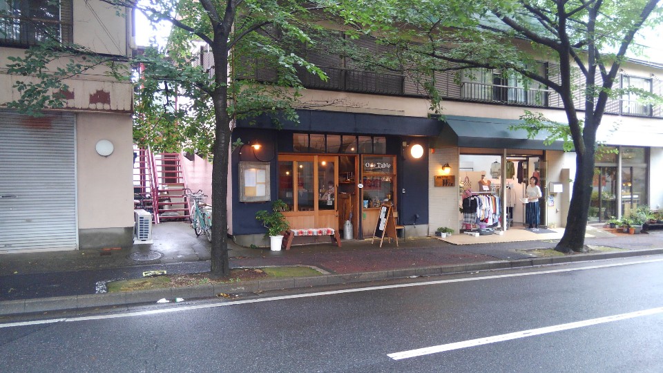 新八柱駅から常盤平方面に進む桜並木左 Kaumudi Coffee ツクツク グルメ 投稿型グルメデーターベース