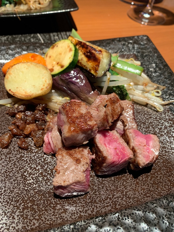 青山牛彩