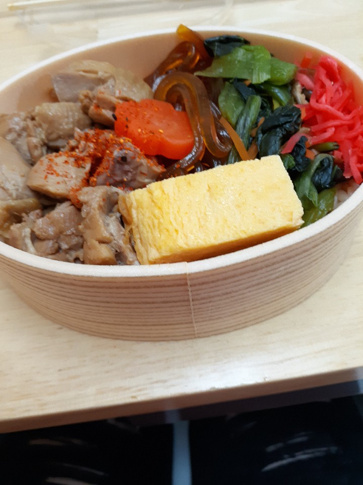 鶏と玉子太郎 エキュート日暮里店