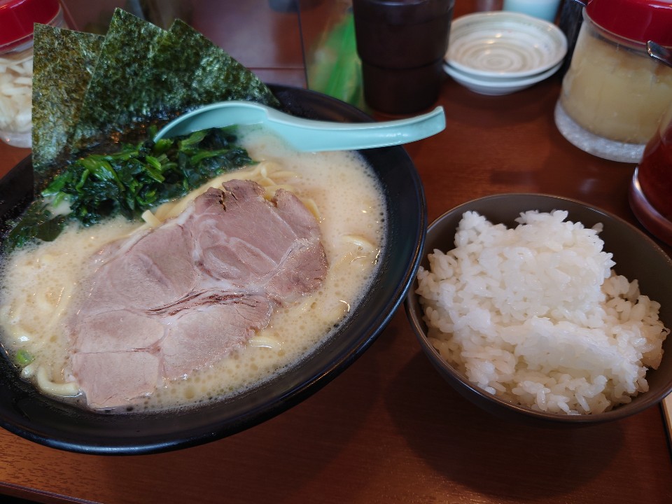 横浜家系ラーメン 誠家