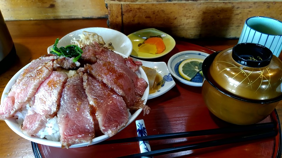 お食事処 朝比