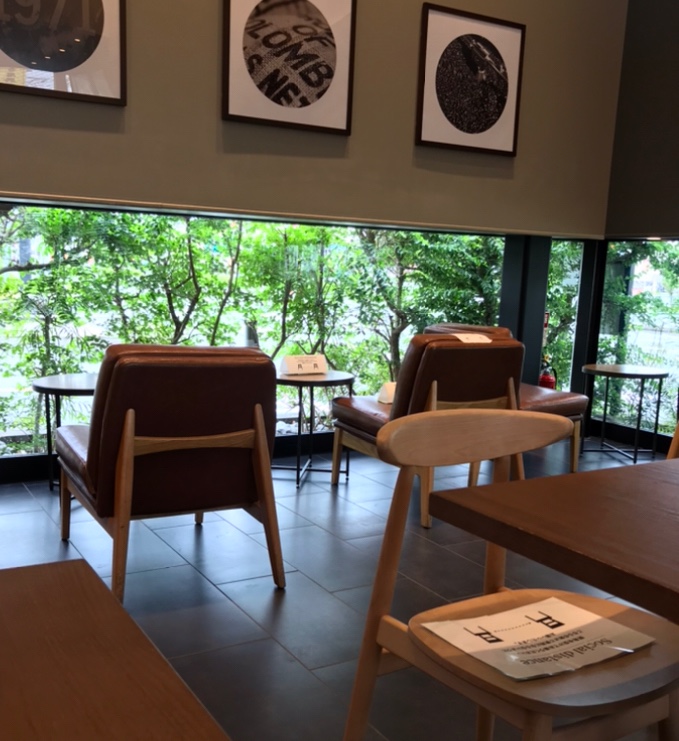 交通量の多い通りに面しているので 目 スターバックスコーヒー 浜松新津町店 ツクツク グルメ 投稿型グルメデーターベース