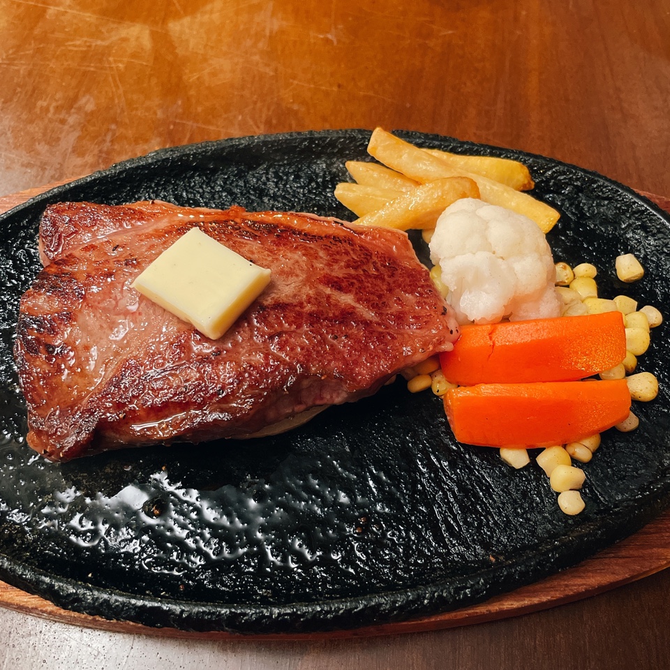 ステーキハウスカウベル