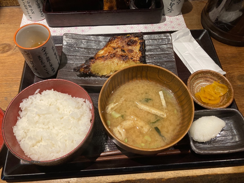 炭火焼干物食堂 越後屋 玄白 総本山