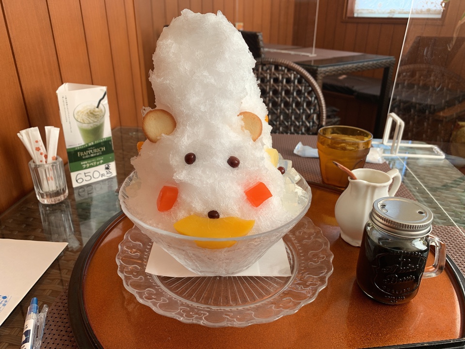 タロット占いを体験できるカフェです カフェ しろくま ツクツク グルメ 投稿型グルメデーターベース