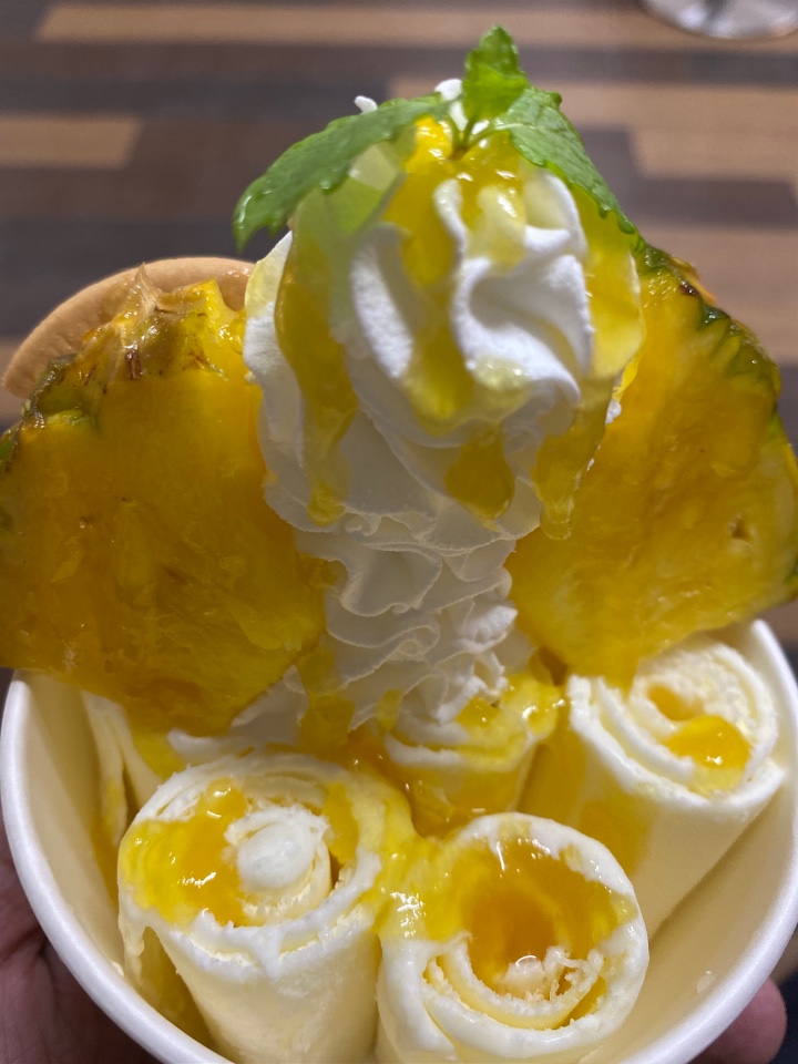 マンハッタン ロール アイスクリーム(MANHATTAN ROLL ICE CREAM) 沖縄国際通り店