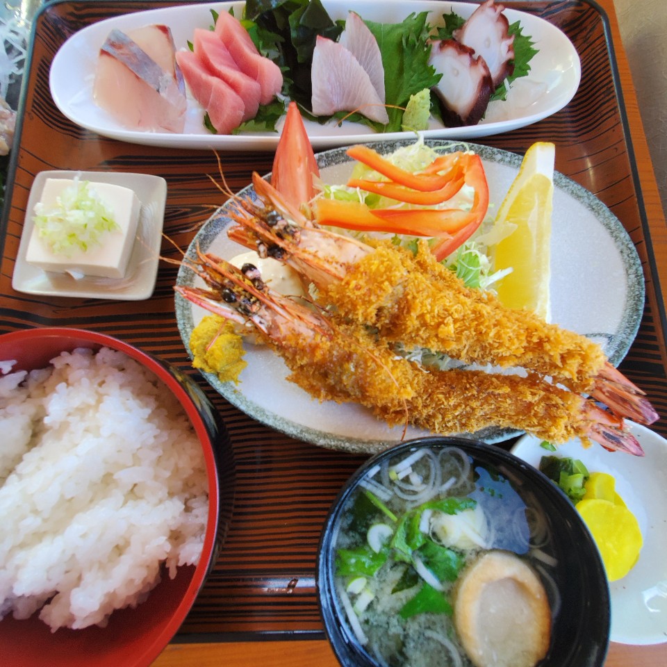 内房のr127国道海沿いにあるお魚屋さん 魚屋の磯料理まるとし ツクツク グルメ 投稿型グルメデーターベース