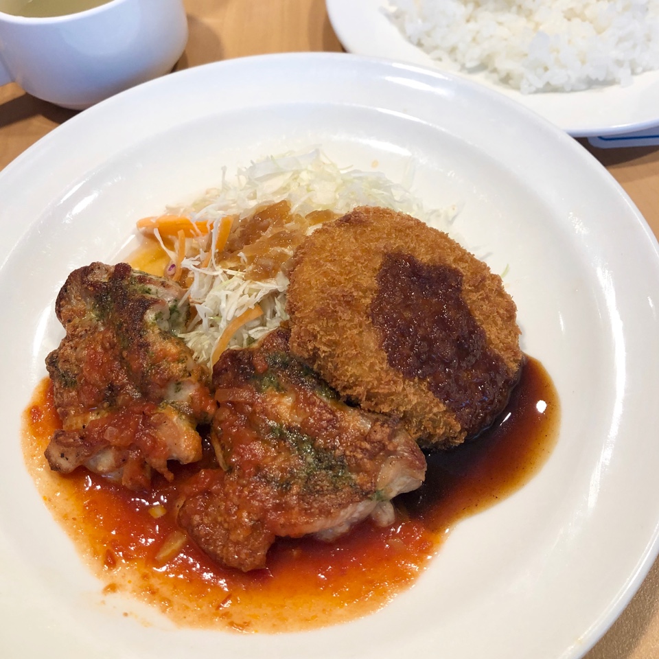 ガスト 吉川店