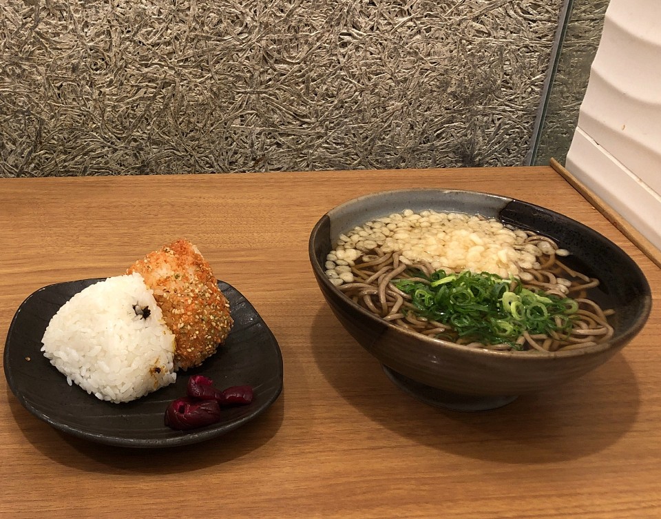 南海そば 難波2F店