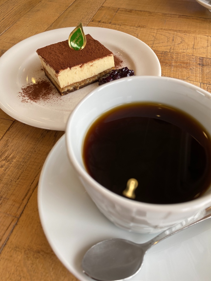 カフェファディ 太宰府店