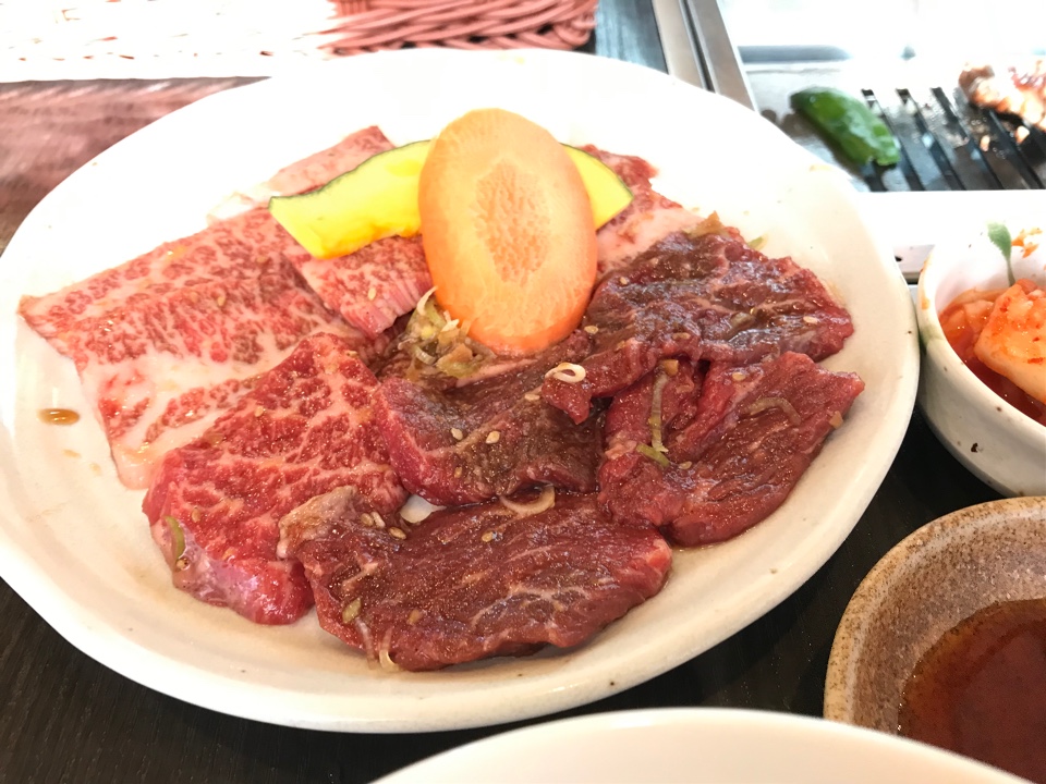 焼肉飯店こぶたー