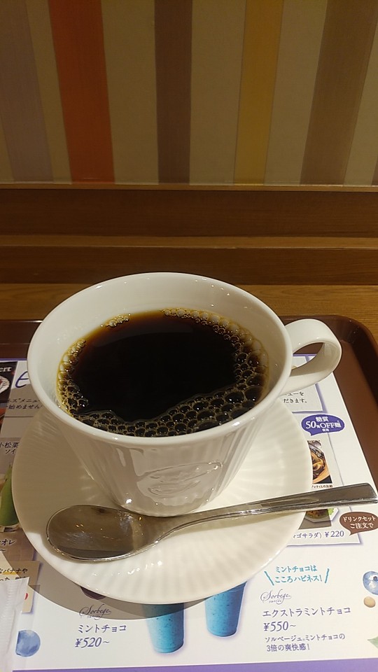 カフェ・ド・クリエ 阪急三番街店