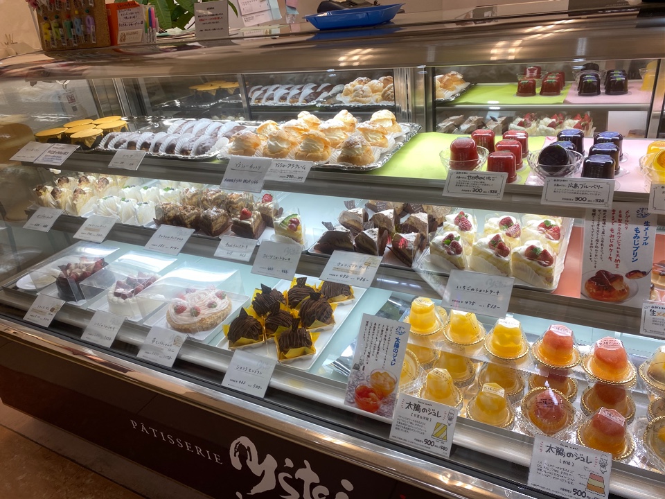 たくさん美味しそうなケーキや焼き菓子 わいず亭 フジナタリー店 ツクツク グルメ 投稿型グルメデーターベース