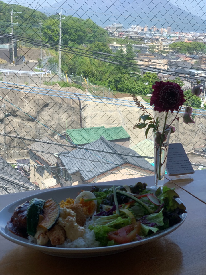 鹿児島市桜ヶ丘に上がる途中にある見晴 Aview Cafe Flowers ツクツク グルメ 投稿型グルメデーターベース