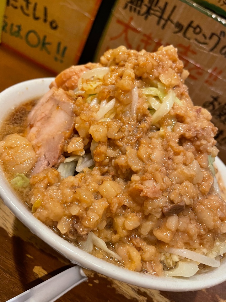 ラーメン荘 歴史を刻め 新栄店