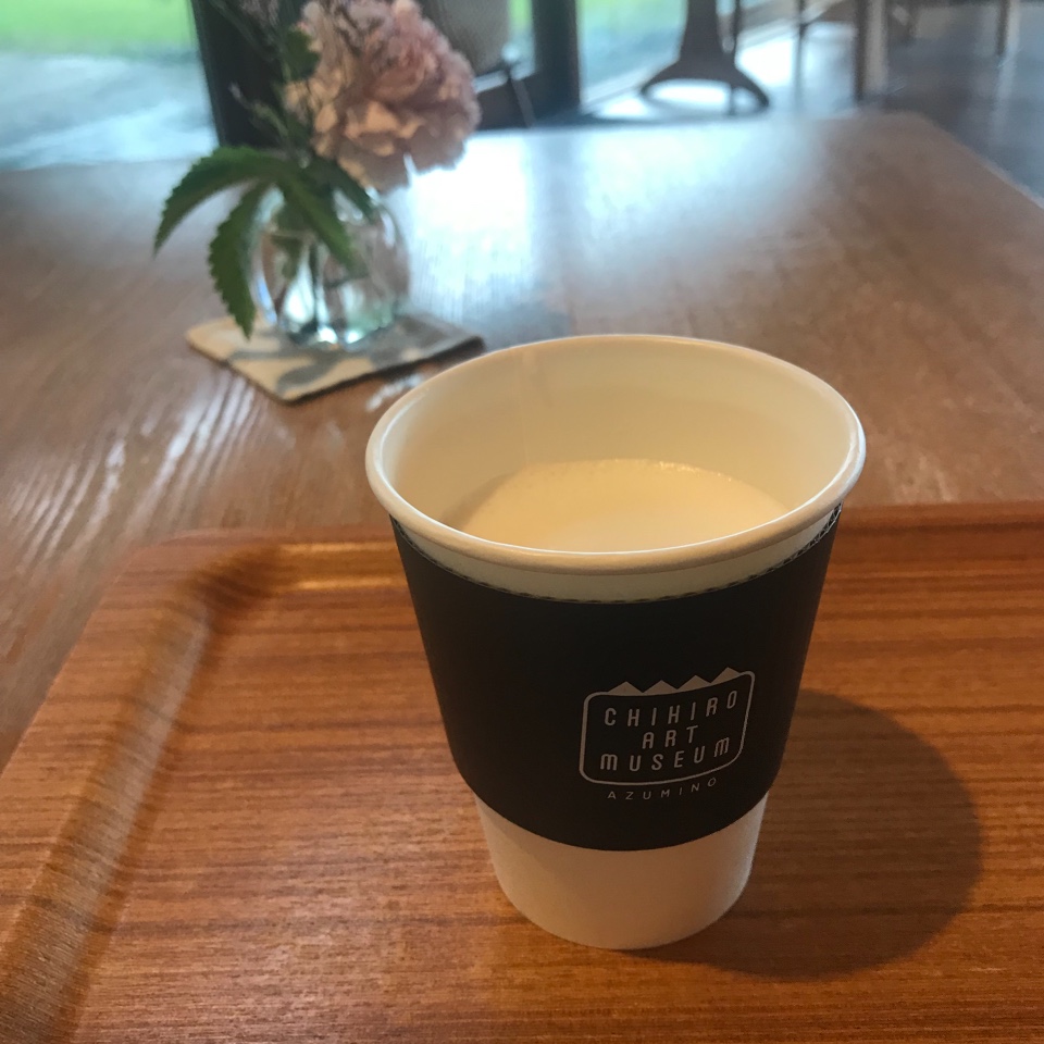 安曇野ちひろ美術館 絵本カフェ