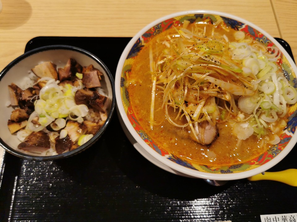 肉中華 高橋