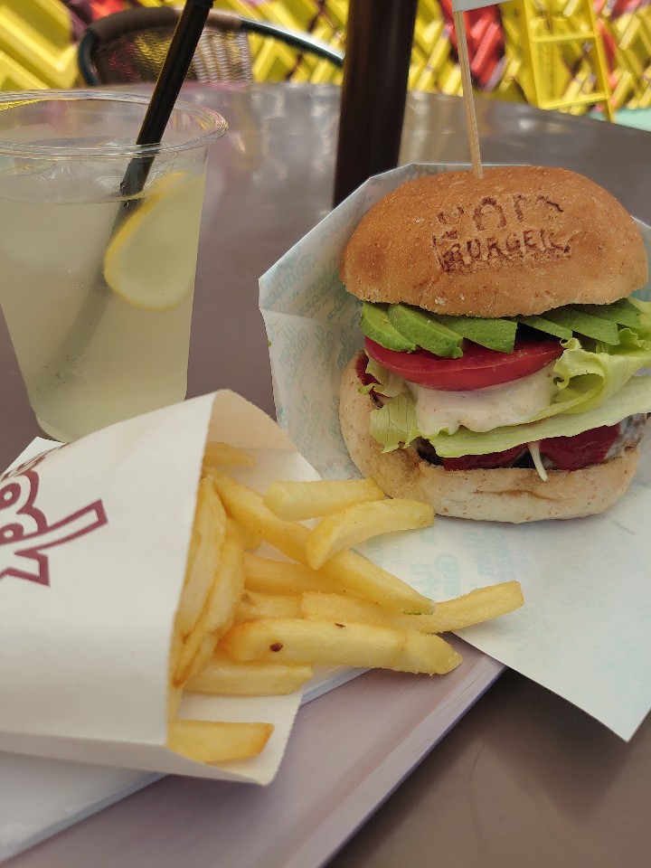 YAM BURGER 宮古島