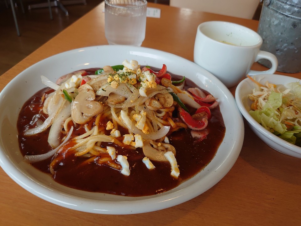 トマト カフェ