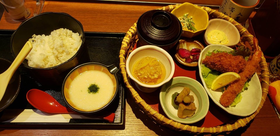 ご飯ととろろ とろ麦 浅草EKIMISE店