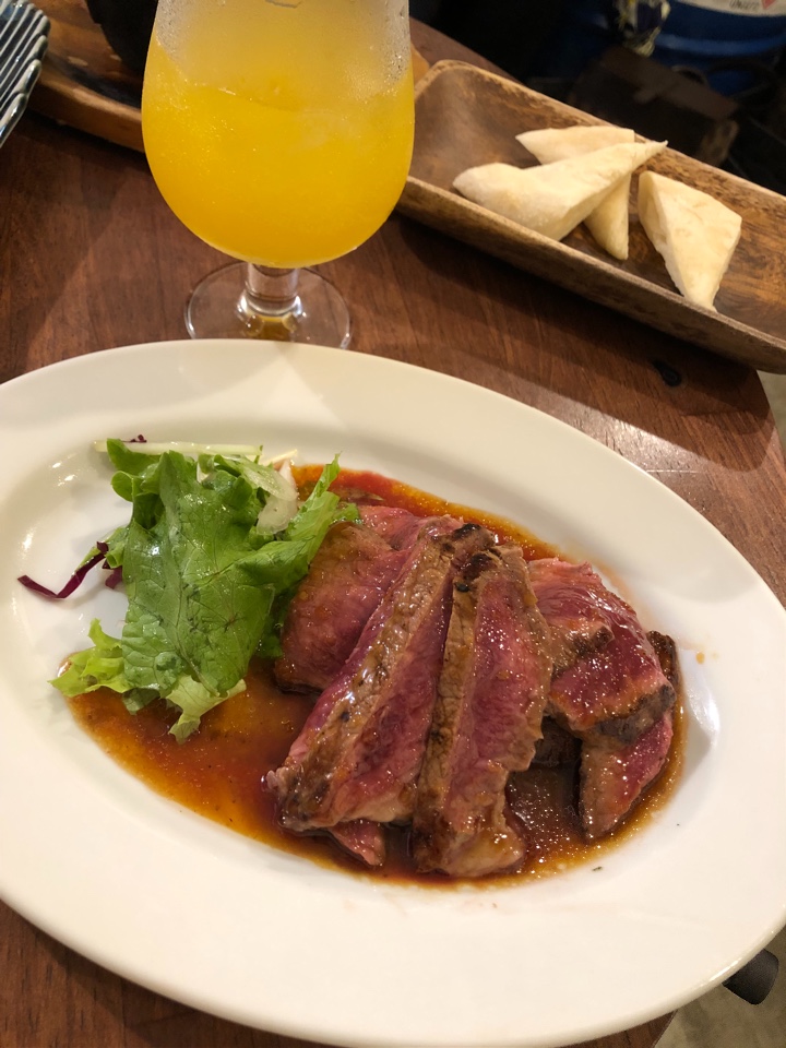 肉バル トリコミート 梅田店