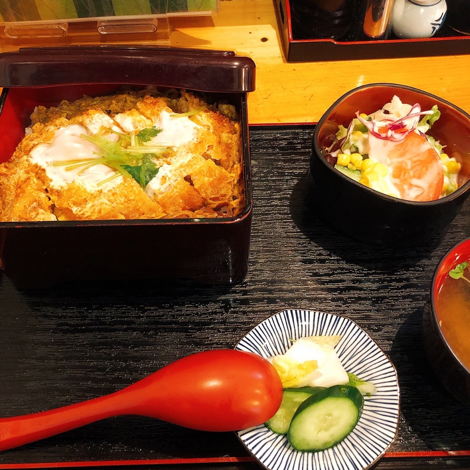 御食事処 どん家