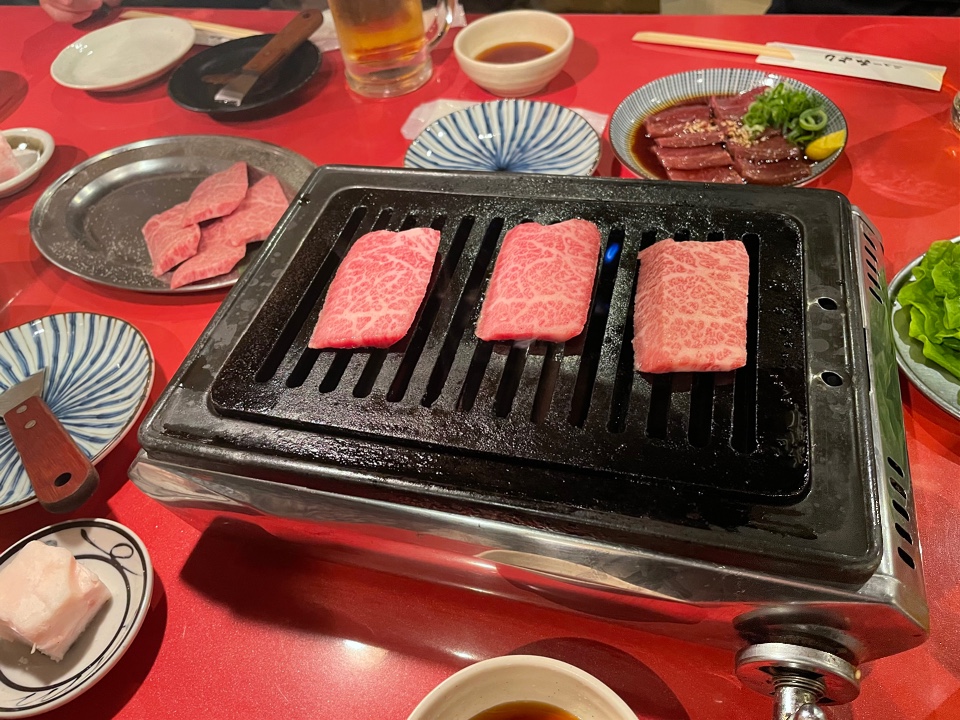 焼肉ホルモンニューみよし