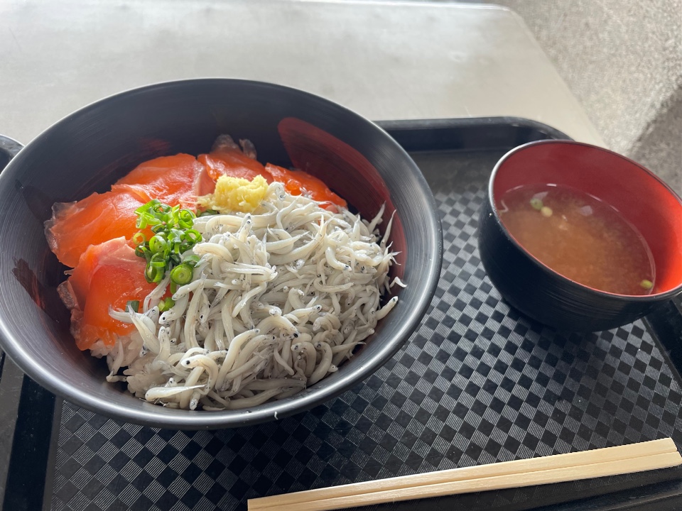 田子の浦港 漁協食堂