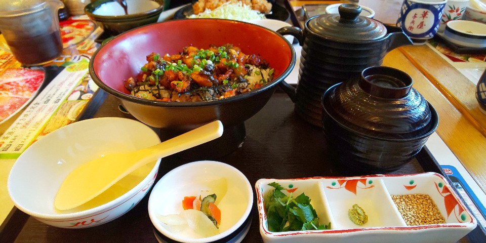華屋与兵衛 狛江西野川店