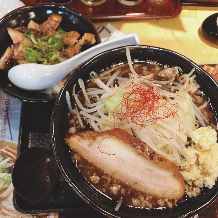 麺賊 無我夢中 本店