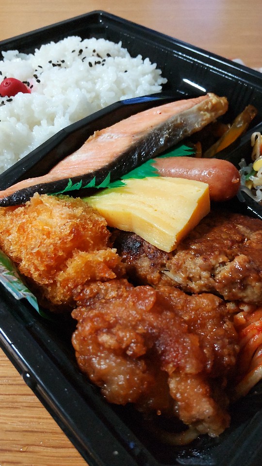 デリカテッセンサンフーズ 住吉町店
