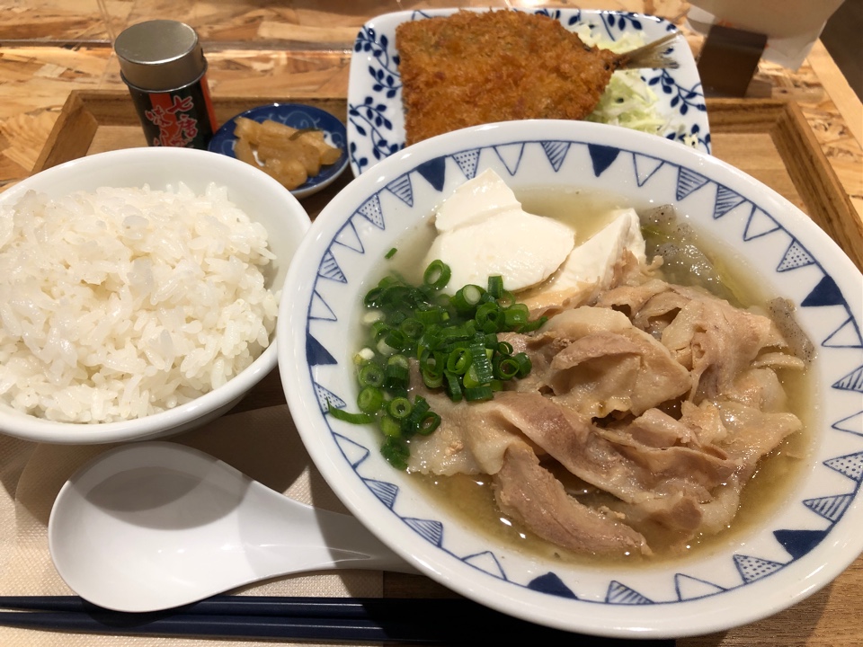 ごちたんページ 池袋西口駅前に豚汁定食専門店「ごちとん」が2024年11月22日