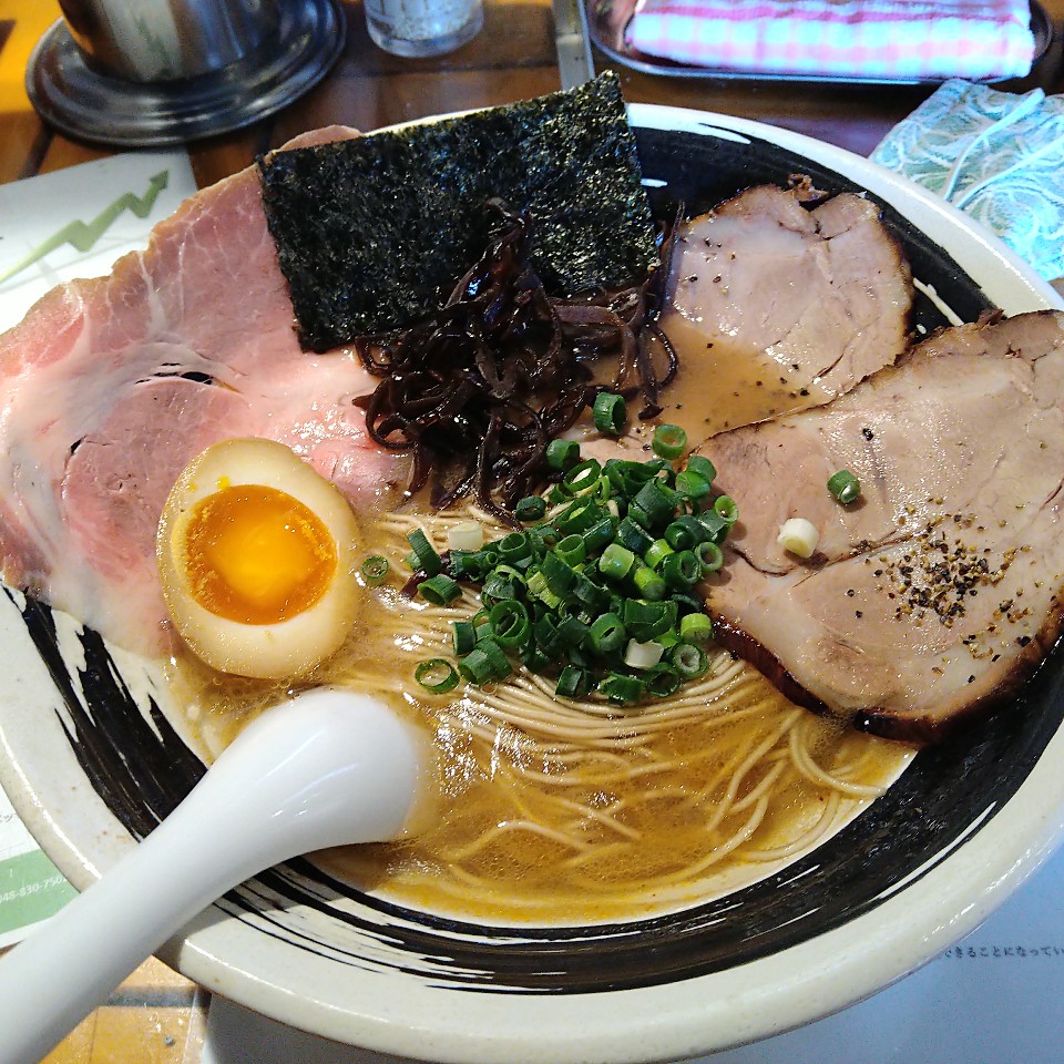 博多・長浜ラーメンよかと