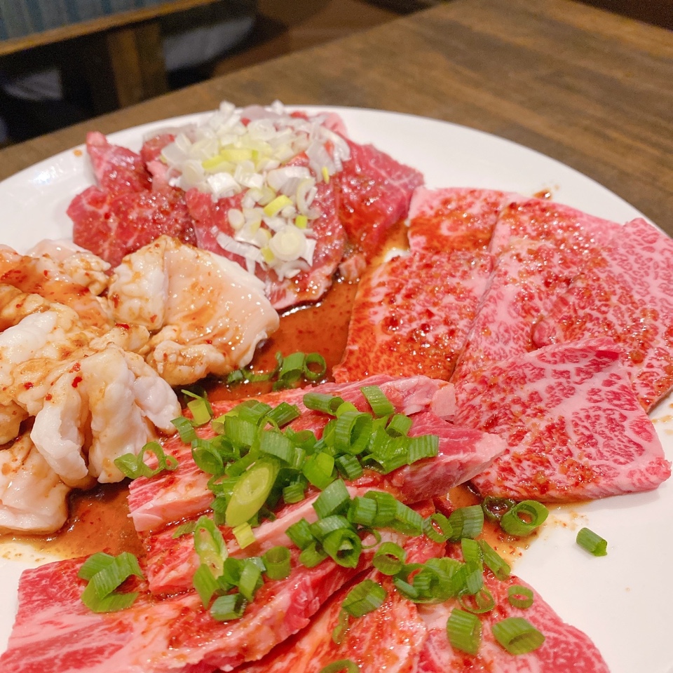 炭火焼肉MAGARIYA(まがりや)